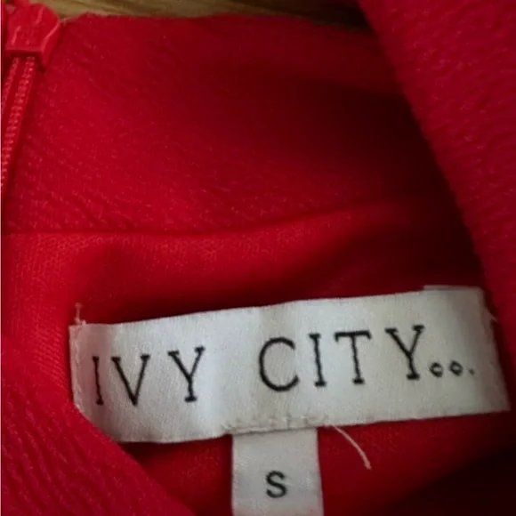 Ivy City Co Red Midi Dress Size S READ - Picture 4 of 14